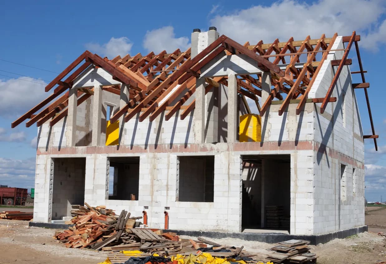 Ile kosztuje budowa małego domu? Kluczowe koszty, które musisz znać